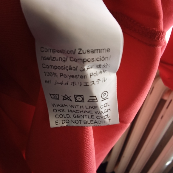 Shein Curve NWOT Sz 0XL Red Button-Up Women's Top - Picture 5 of 5